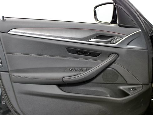 Used 2023 BMW 530i w/ M Sport Package image 7