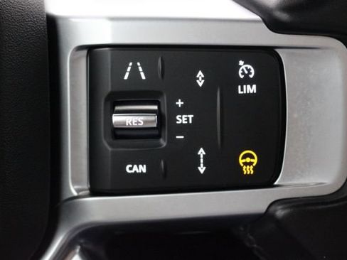 Used 2023 Land Rover Discovery S R-Dynamic AWD/4WD image 17