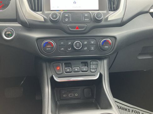 Used 2020 GMC Terrain SLT w/ Preferred Package image 19