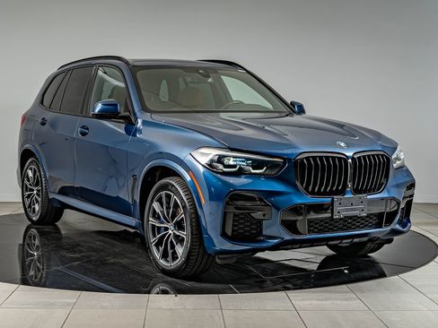 Used 2023 BMW X5 M50i w/ Climate Comfort Package AWD/4WD image 3