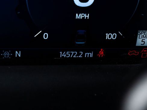 Used 2025 Ford F250 Platinum w/ FX4 Off-Road Package image 18