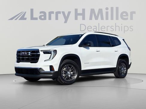 Used 2026 GMC Acadia Elevation FWD image 2