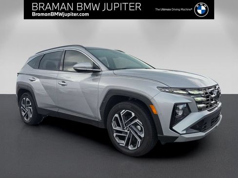 Used 2025 Hyundai Tucson Limited AWD/4WD image 1
