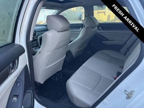 Used 2019 Honda Accord Touring image 13