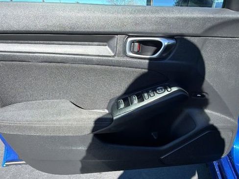 Used 2023 Honda Civic Sport image 18