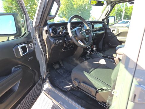 Used 2022 Jeep Wrangler Unlimited Sport AWD/4WD image 10
