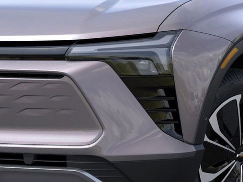 New 2025 Chevrolet Blazer EV LT image 10