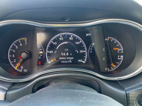 Used 2020 Jeep Grand Cherokee Limited w/ Premium Lighting Group image 18