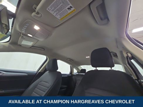 Used 2020 Ford Fusion SE image 25