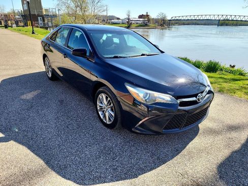 Used 2017 Toyota Camry SE image 7