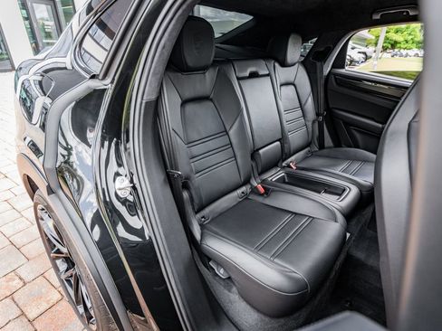 Used 2023 Porsche Cayenne Turbo GT image 41