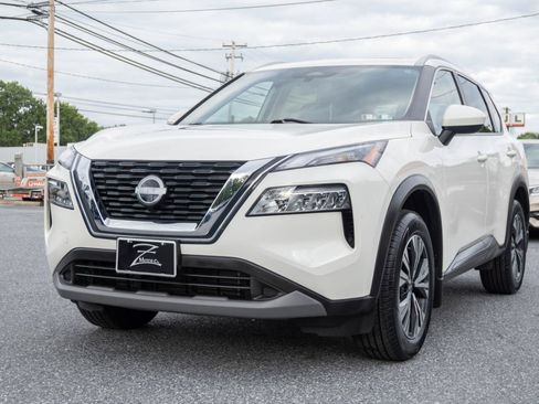 Used 2023 Nissan Rogue SV w/ SV Premium B Package AWD/4WD image 6