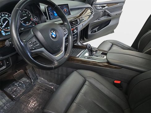 Used 2017 BMW X5 xDrive50i image 19