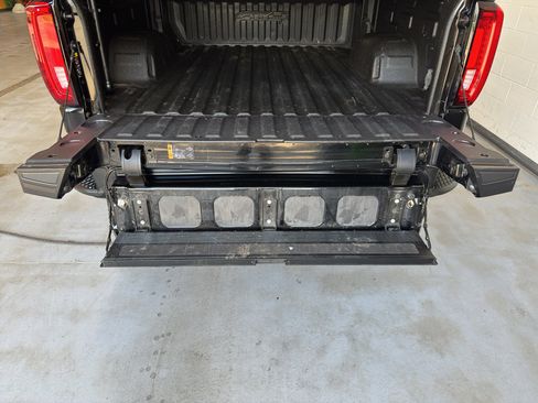 Used 2022 GMC Sierra 1500 AT4 w/ AT4 Premium Package image 24