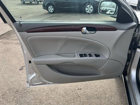 Used 2009 Buick Lucerne CX image 14