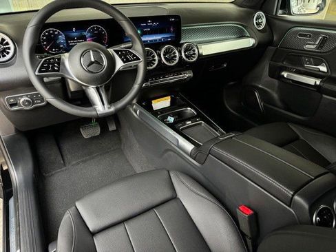 Certified 2025 Mercedes-Benz GLB 250 image 7
