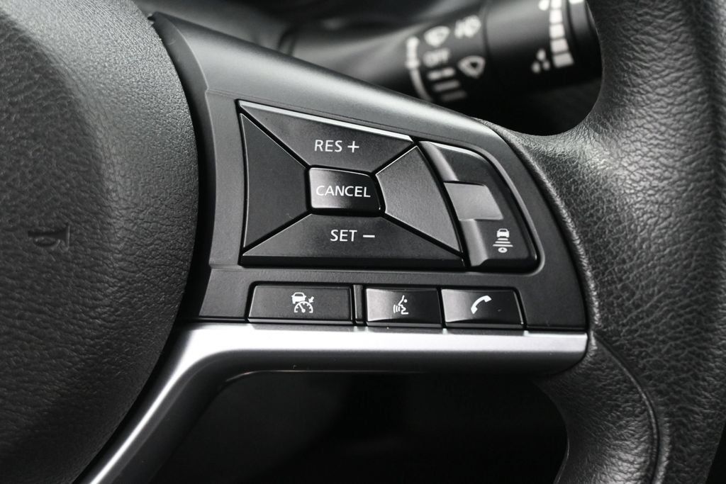 Used 2023 Nissan Kicks SV FWD image 7