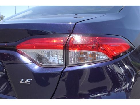 Certified 2025 Toyota Corolla LE FWD image 6