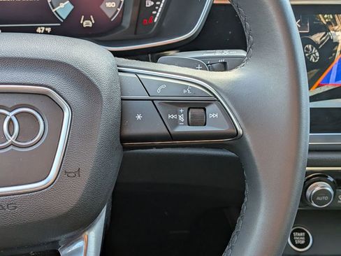 Used 2025 Audi Q3 2.0T Premium w/ Convenience Package image 17