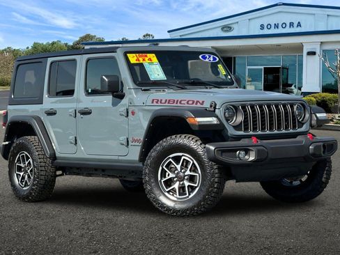 Used 2024 Jeep Wrangler Unlimited Rubicon AWD/4WD image 2