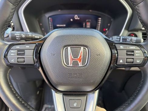 Used 2025 Honda Pilot Elite image 15