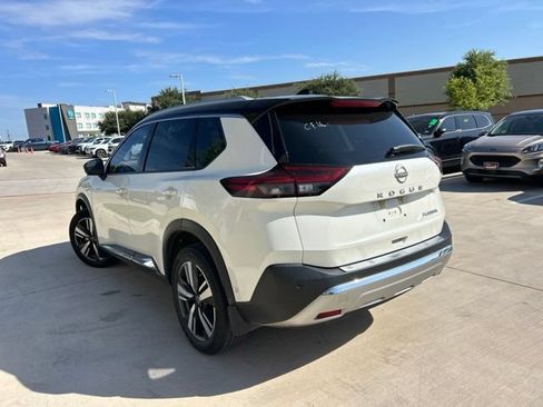 Used 2022 Nissan Rogue Platinum w/ Head-Up Display Package FWD image 6