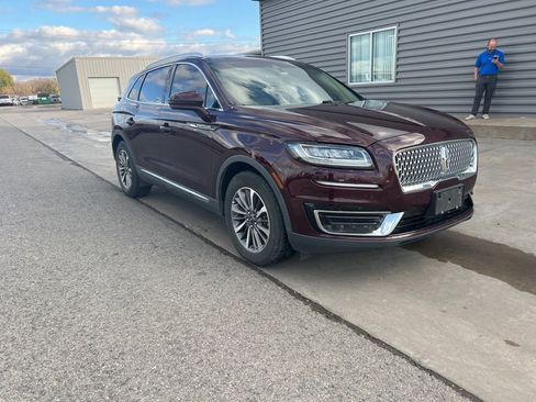 Used 2019 Lincoln Nautilus Select image 3