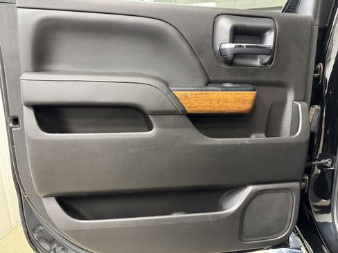 Used 2019 Chevrolet Silverado 2500 High Country w/ Duramax Plus Package image 16