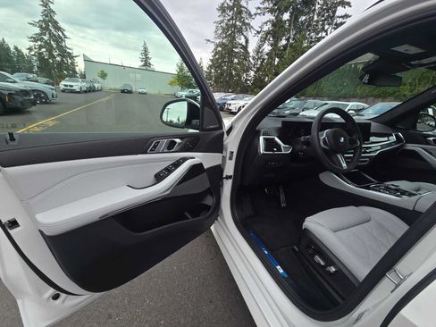 Used 2026 BMW X5 xDrive40i w/ Executive Package AWD/4WD image 20
