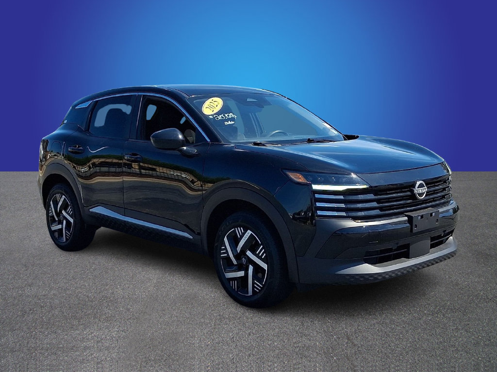 Used 2025 Nissan Kicks SV FWD image 3