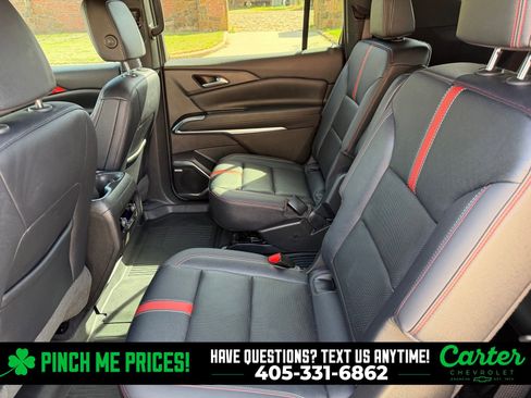 Used 2025 Chevrolet Traverse RS image 24