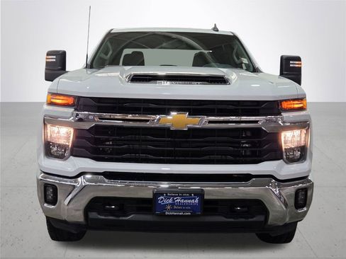 Used 2025 Chevrolet Silverado 2500 LT w/ Convenience Package image 4