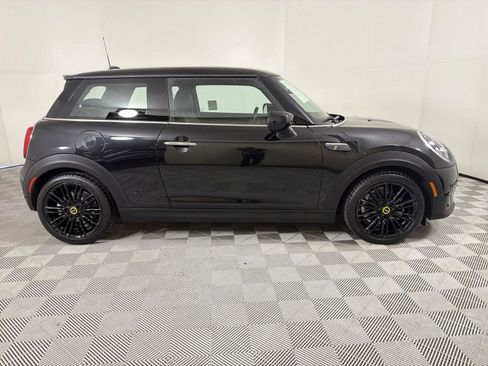Used 2023 MINI Cooper SE image 6