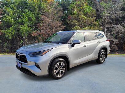 Used 2021 Toyota Highlander XLE