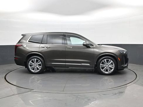 Certified 2020 Cadillac XT6 Premium Luxury AWD/4WD image 4