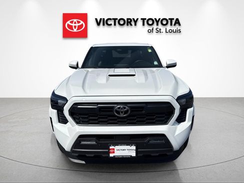 Used 2024 Toyota Tacoma TRD Sport w/ TRD Sport Upgrade Package AWD/4WD image 8