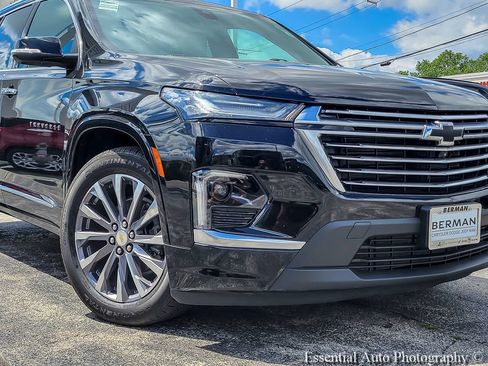Used 2023 Chevrolet Traverse Premier w/ LPO, Floor Liner Package AWD/4WD image 3