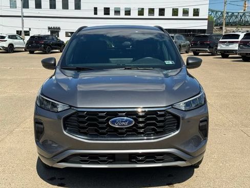 Used 2024 Ford Escape ST-Line w/ Tech Pack #1 AWD/4WD image 9