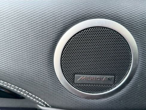 Used 2023 Land Rover Discovery S R-Dynamic image 35