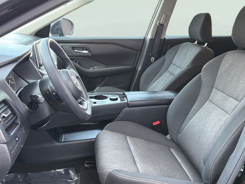 Used 2024 Nissan Rogue SV AWD/4WD image 5