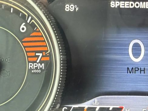 Used 2017 Jeep Cherokee Limited AWD/4WD image 19