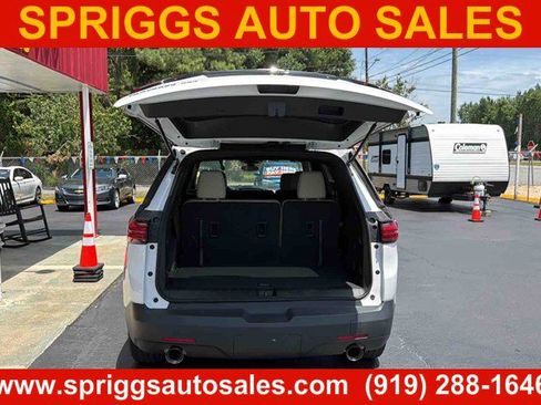Used 2023 Chevrolet Traverse LS w/ LPO, Cargo Package AWD/4WD image 9