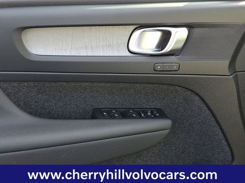 New 2026 Volvo XC40 B5 Plus w/ Protection Package Premier image 9