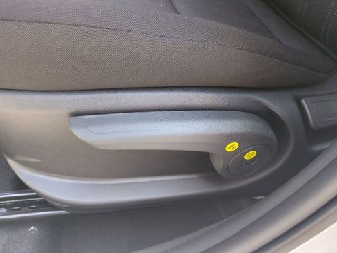 New 2026 Hyundai Venue SE image 21