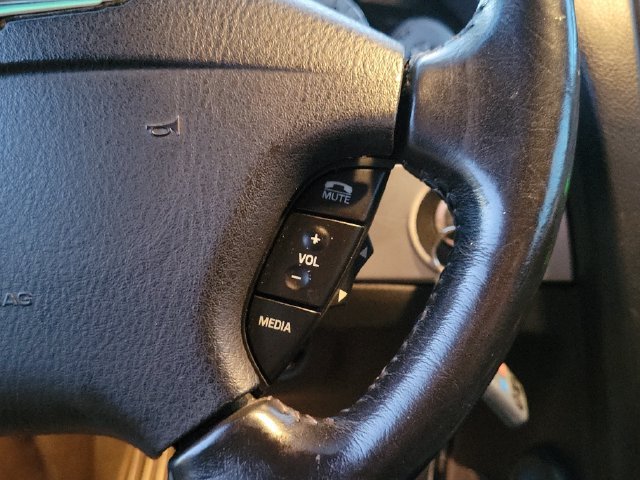 Used 2005 Ford Thunderbird RWD image 22