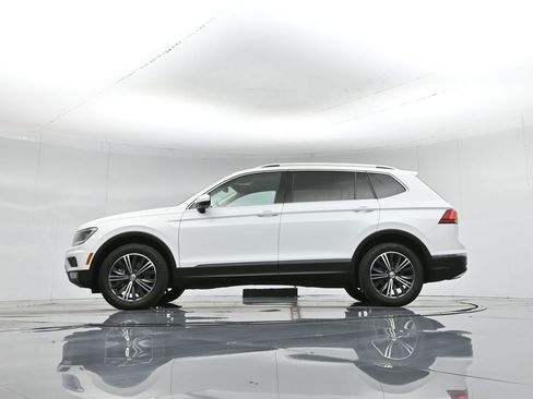 Used 2019 Volkswagen Tiguan SEL image 56