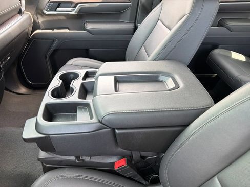 Used 2025 GMC Sierra 1500 SLT RWD image 13