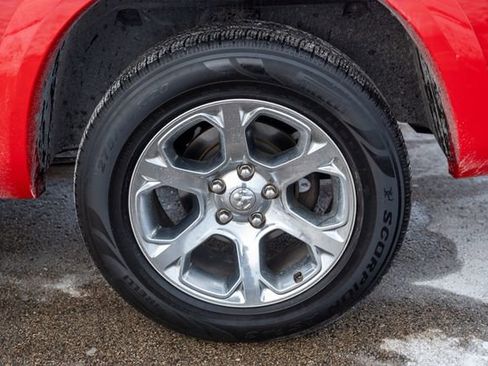 Used 2015 RAM 1500 Laramie w/ Convenience Group image 9