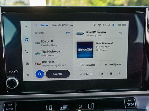 Used 2025 Toyota Camry SE image 33