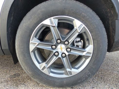 Used 2025 Chevrolet Blazer LT image 12